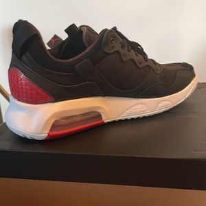 NEW Nike Jordan Ma2 Sneakers